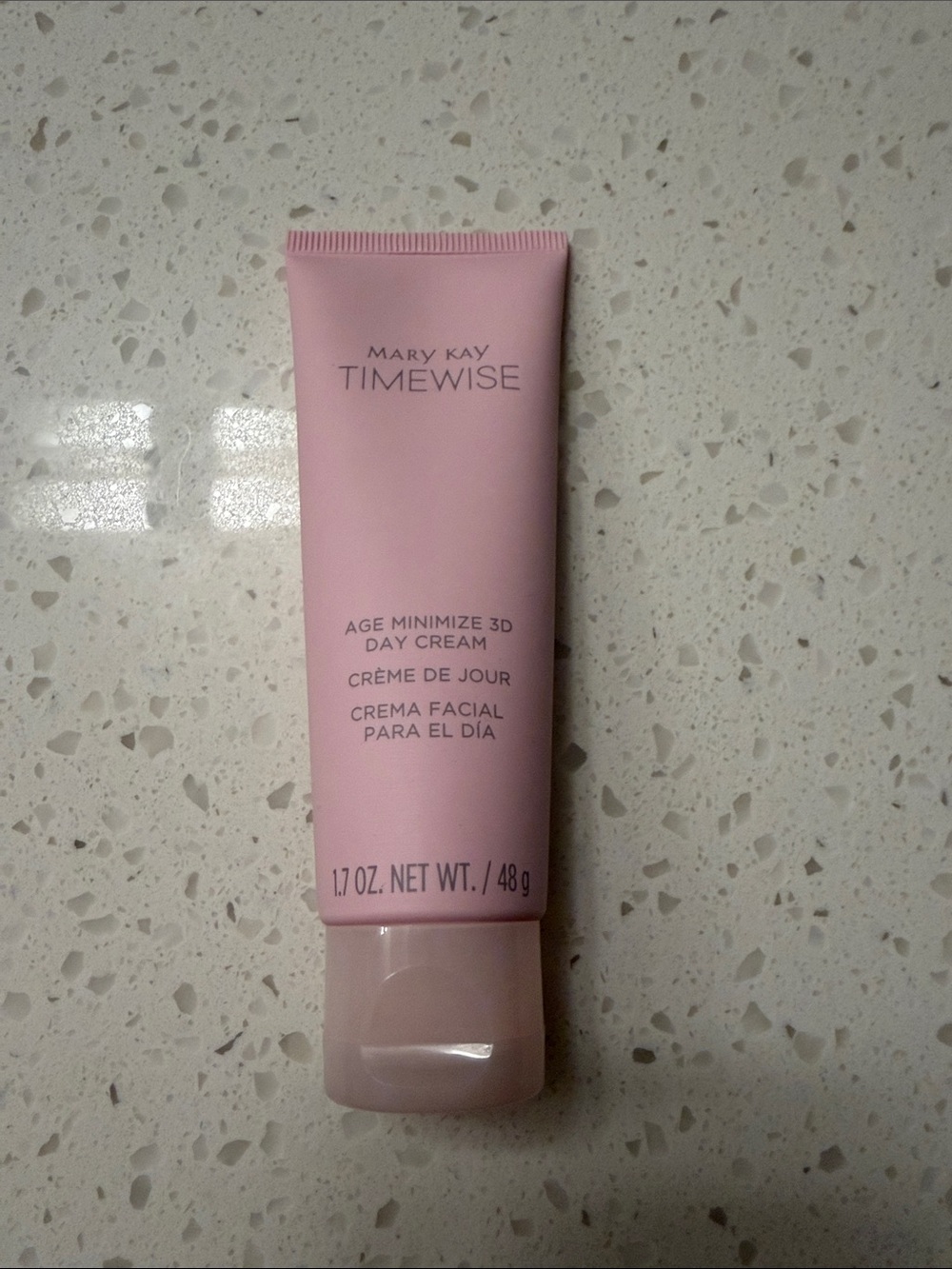 Mary Kay TimeWise Primer Tube in Light Pink